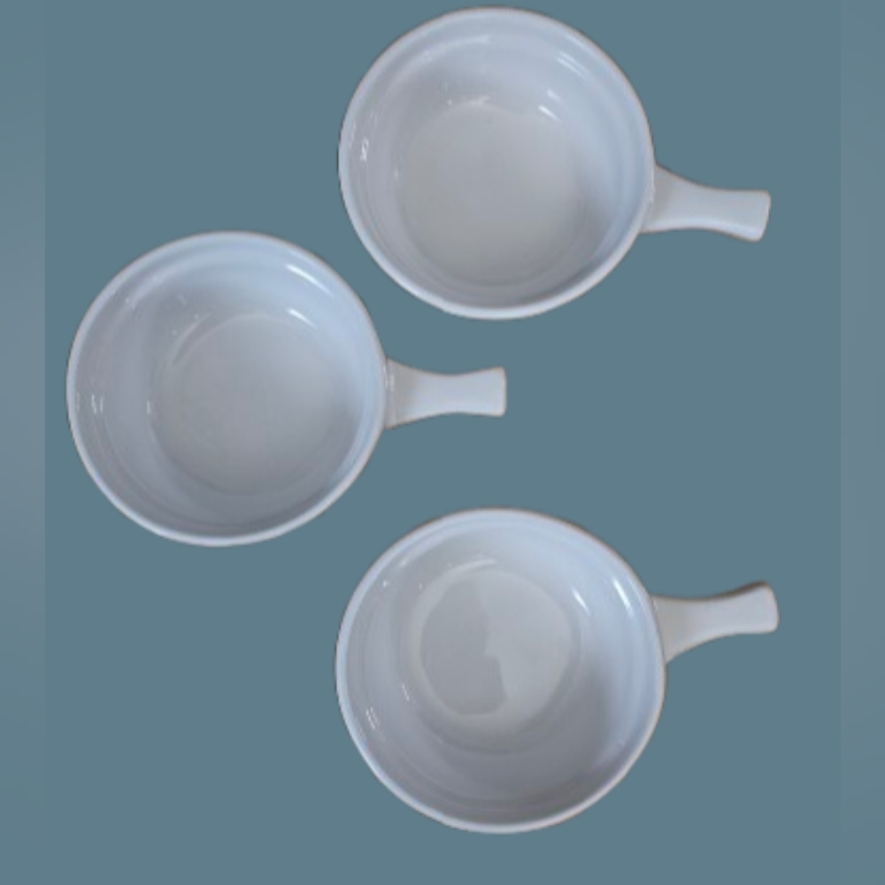 Tuxton 14 oz. White China French Casserole Bowl / Dish With Handle Set of 3
